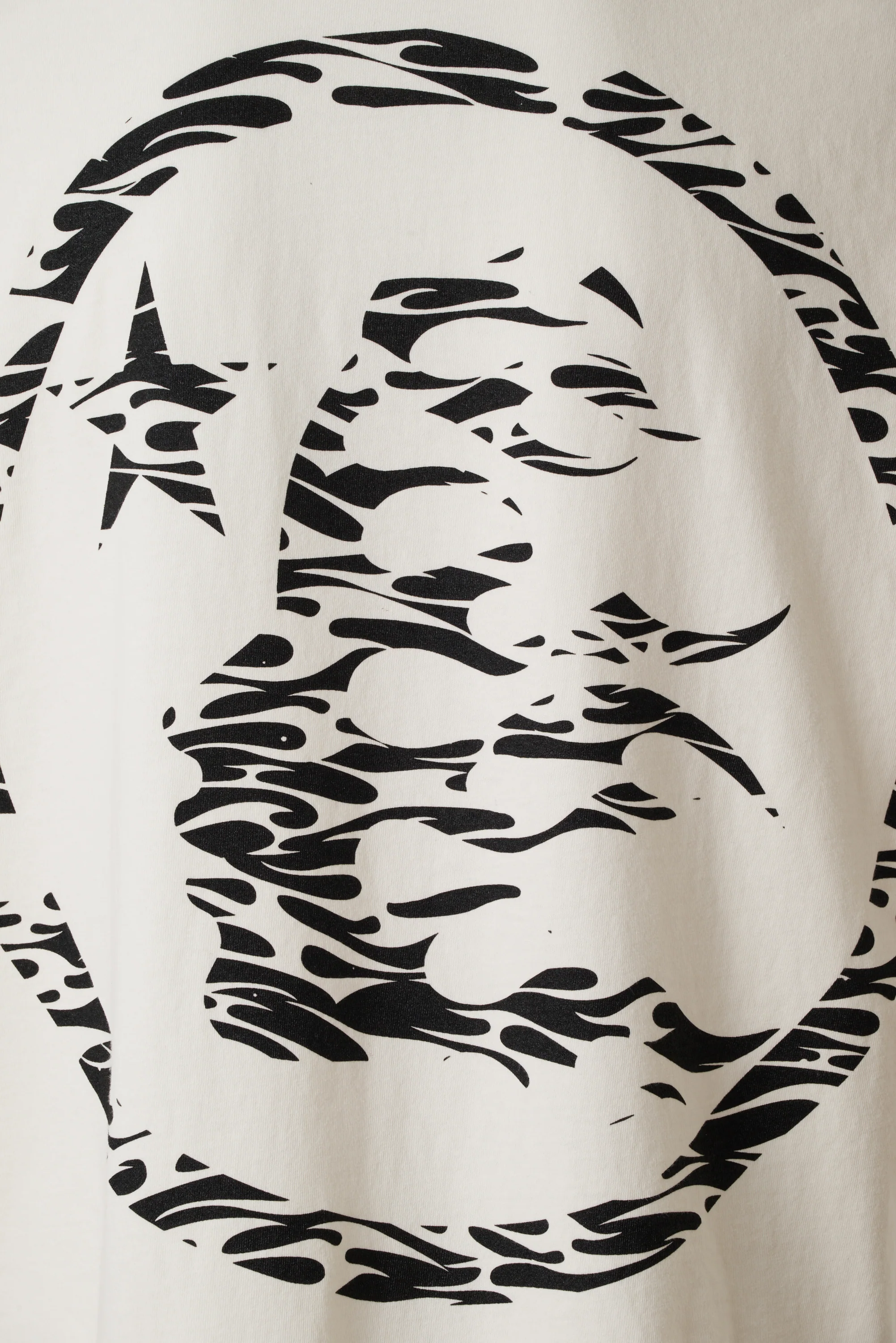 Classic Tribal Print T-Shirt - Image 3